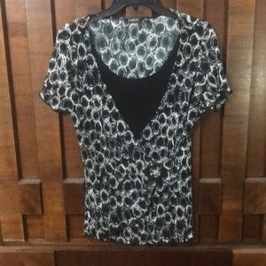 Cute top very slimming